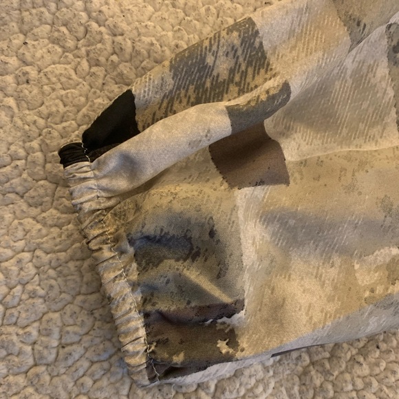 Lightweight blouse from shein curve - Picture 2 of 3